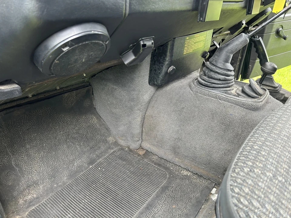 1997 Land Rover Defender 110 - Image 16 of 30