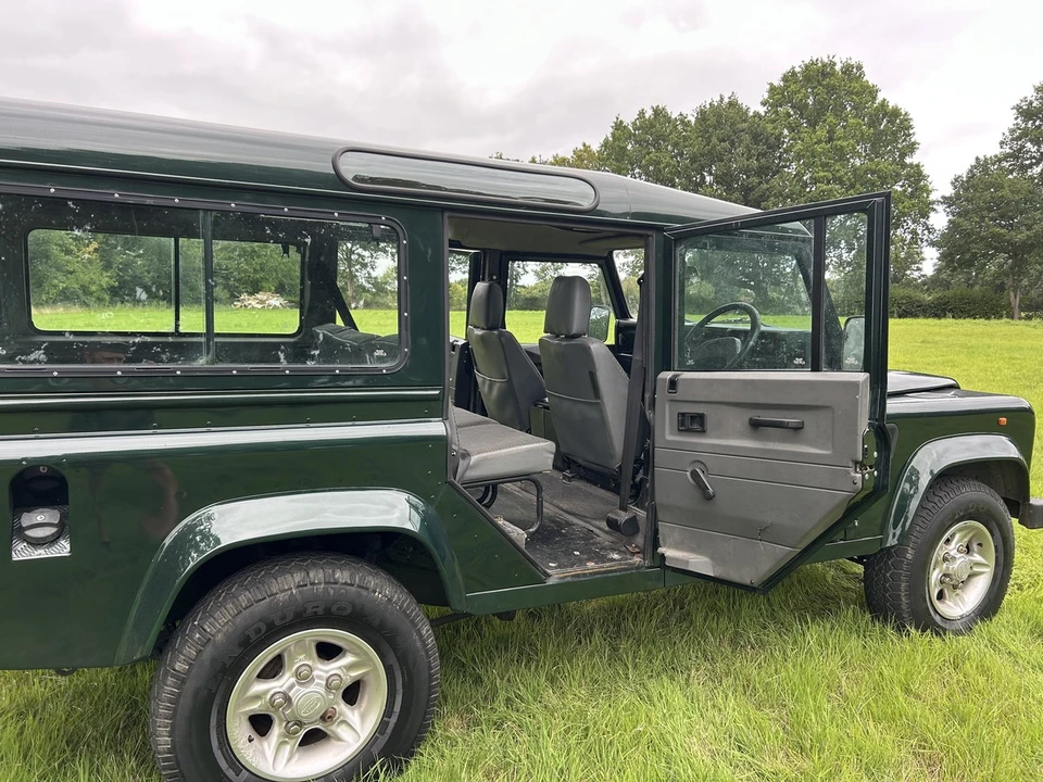 1997 Land Rover Defender 110 - Image 28 of 30