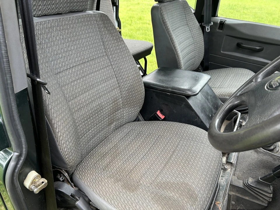 1997 Land Rover Defender 110 - Image 22 of 30