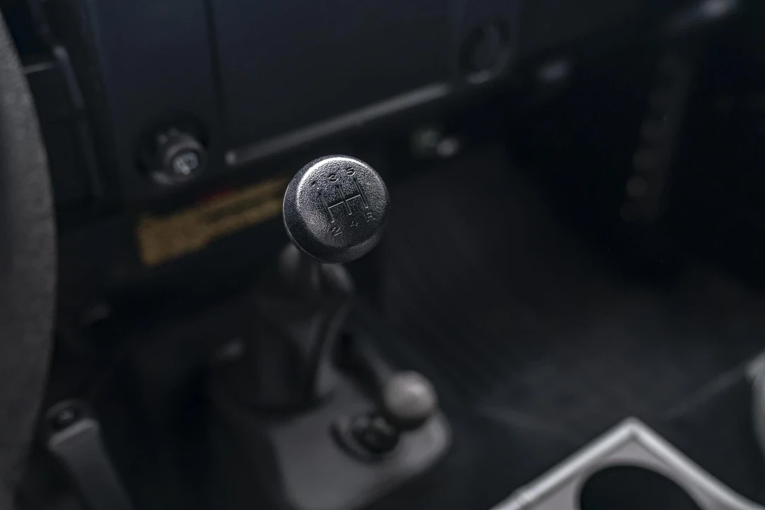 1997 Land Rover Defender 110 - Image 15 of 21