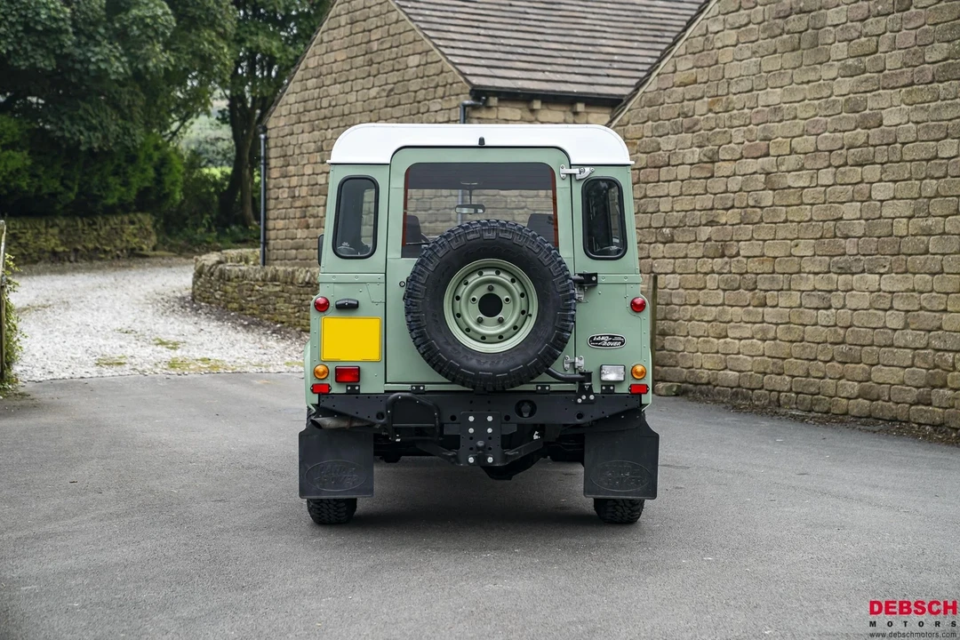 1997 Land Rover Defender 110 - Image 5 of 21