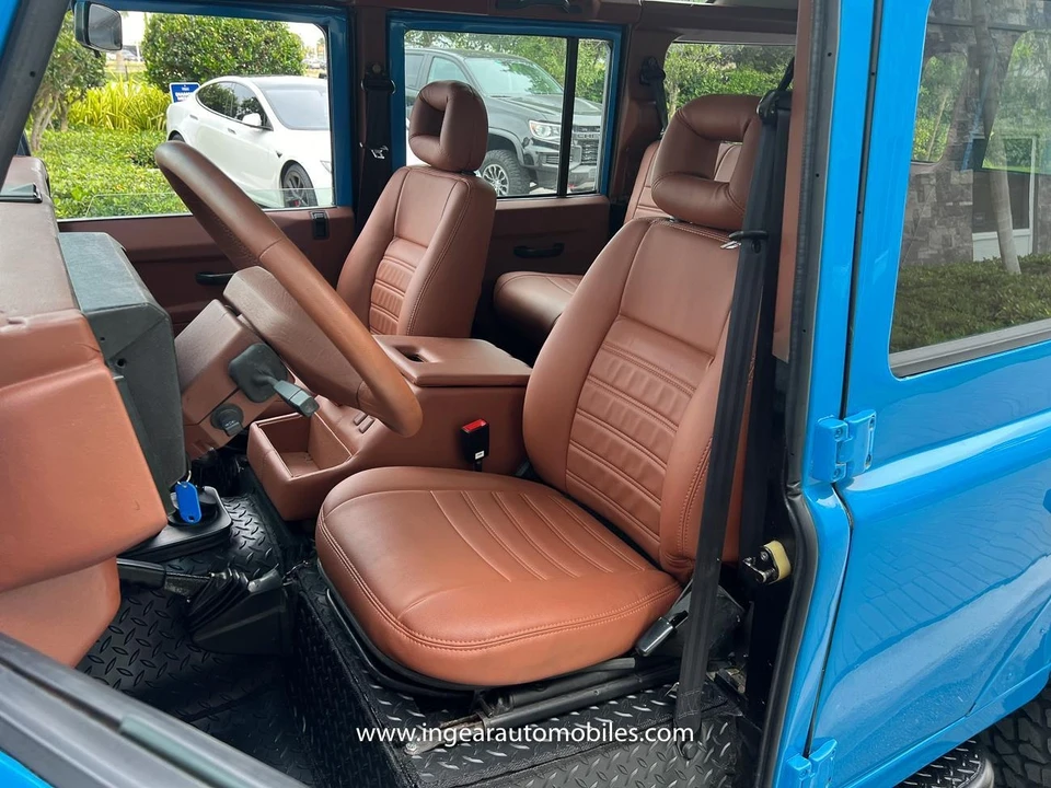 1997 Land Rover Defender 110 - Image 8 of 21