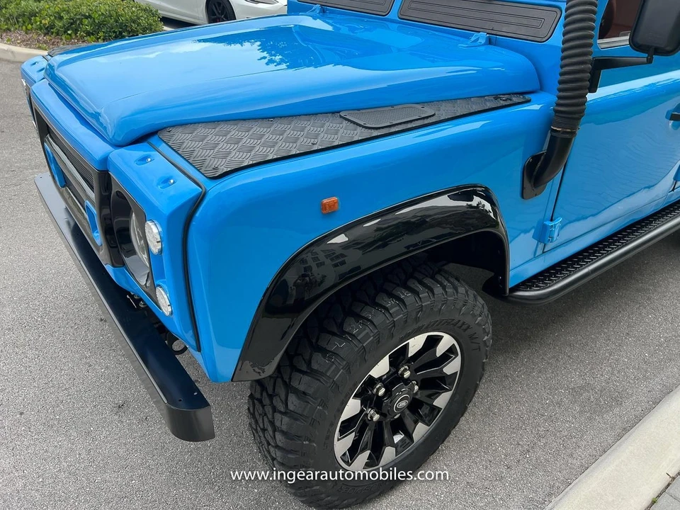 1997 Land Rover Defender 110 - Image 16 of 21