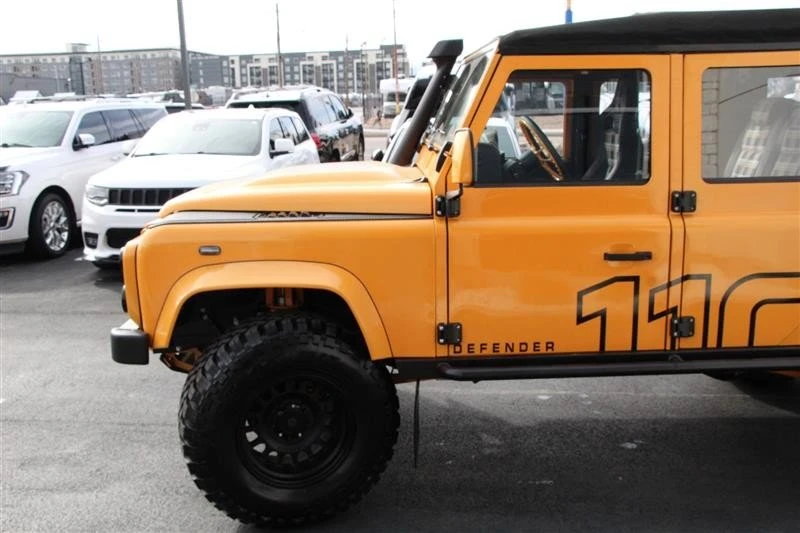 1997 Land Rover Defender 110 - Image 5 of 20