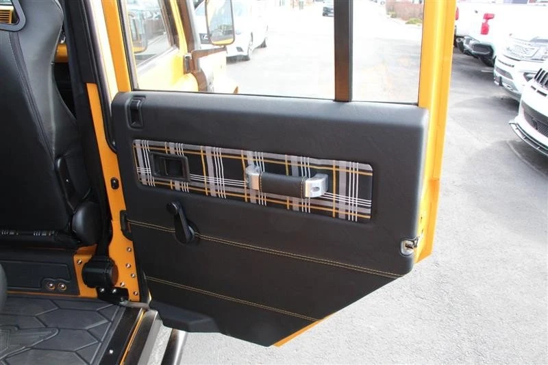 1997 Land Rover Defender 110 - Image 15 of 20