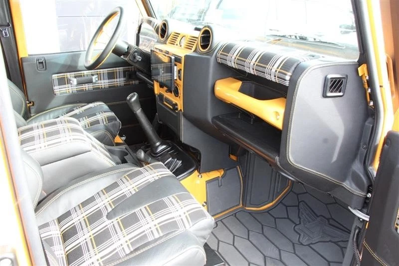1997 Land Rover Defender 110 - Image 11 of 20