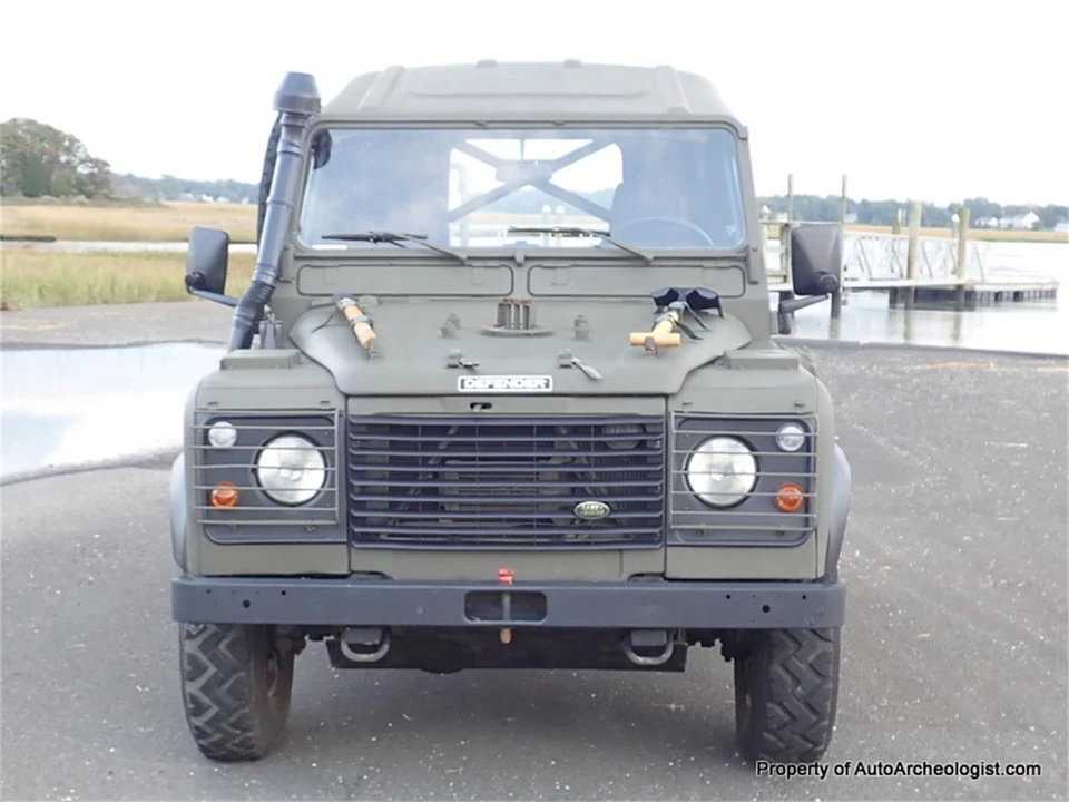 1997 Land Rover Defender - Image 8 of 24