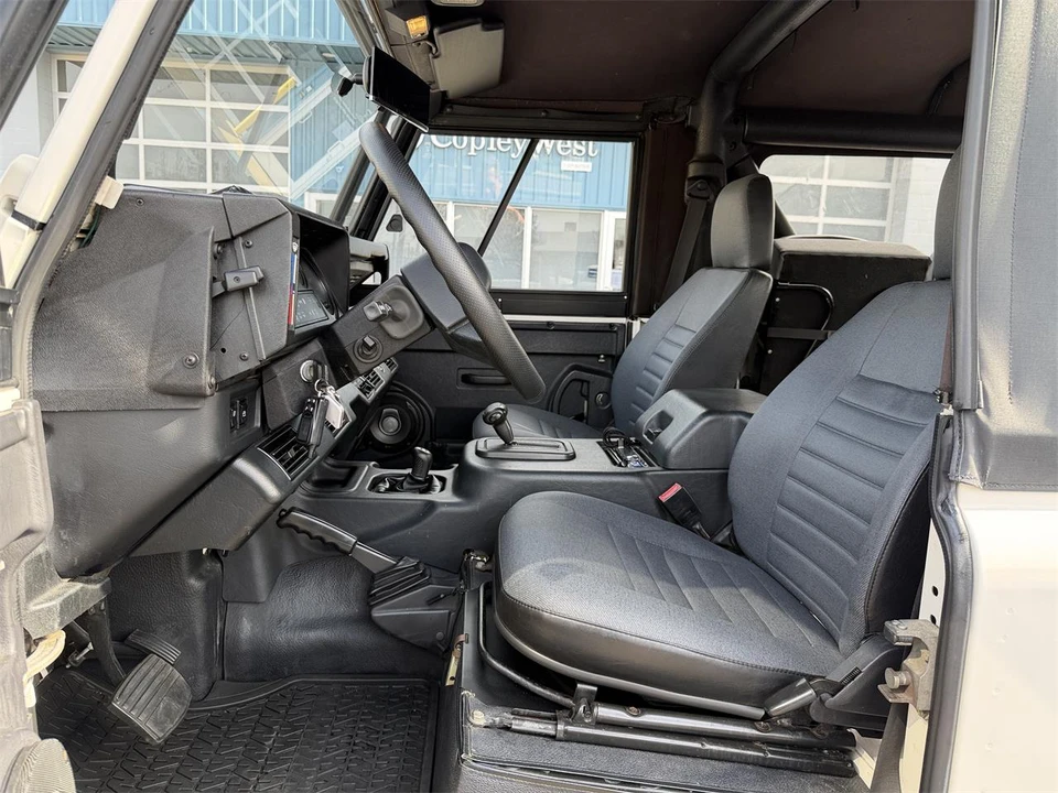 1997 Land Rover Defender - Image 8 of 17