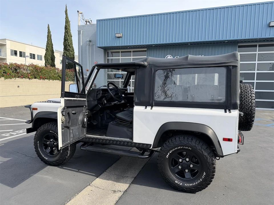 1997 Land Rover Defender - Image 6 of 17