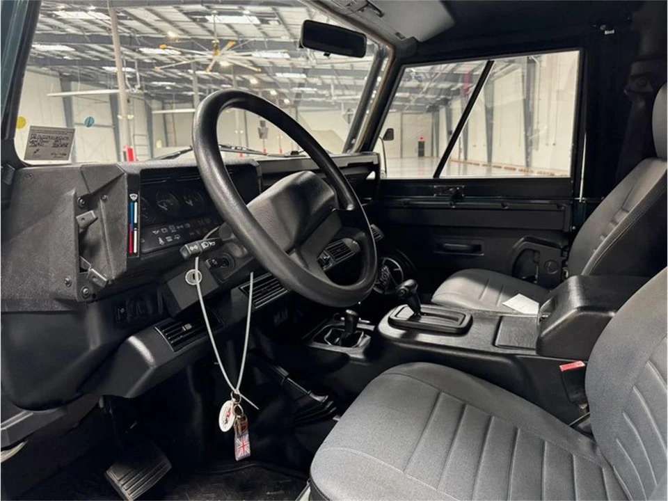 1997 Land Rover Defender - Image 10 of 16