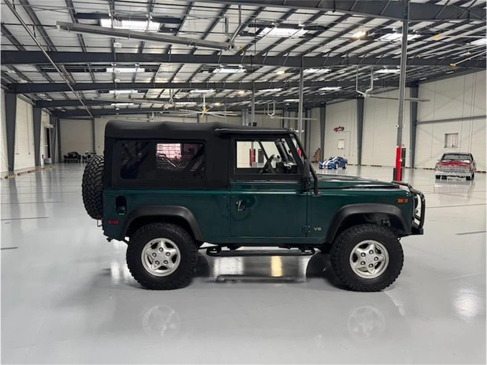 1997 Land Rover Defender - Image 6 of 16