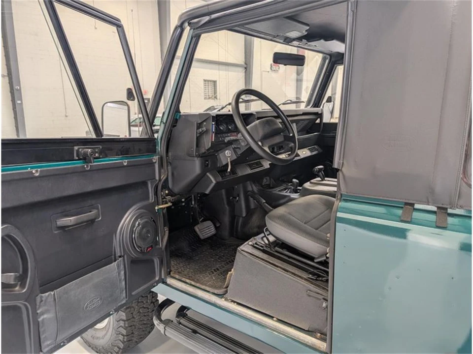 1997 Land Rover Defender - Image 7 of 11