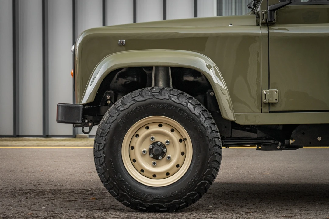 1997 Land Rover Defender - Image 11 of 31