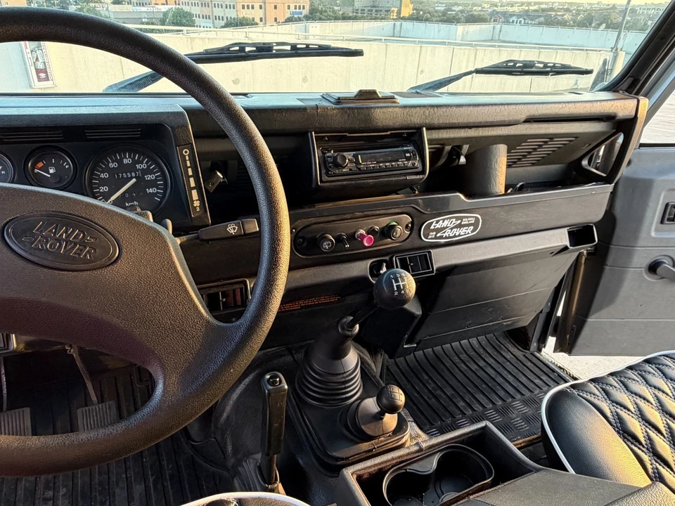 1997 Land Rover Defender - Image 22 of 31