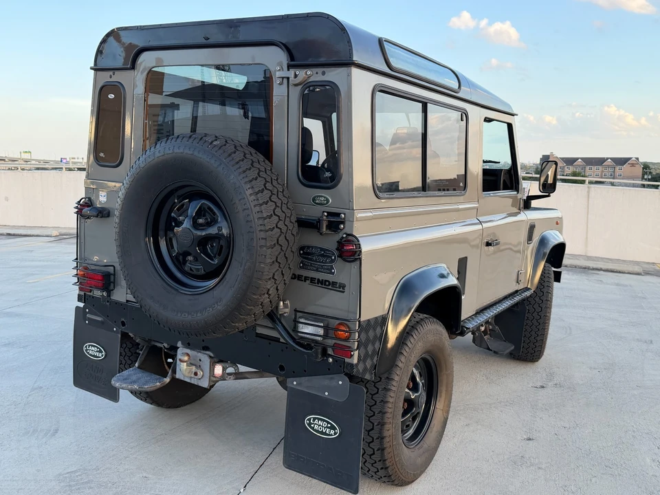 1997 Land Rover Defender - Image 10 of 31