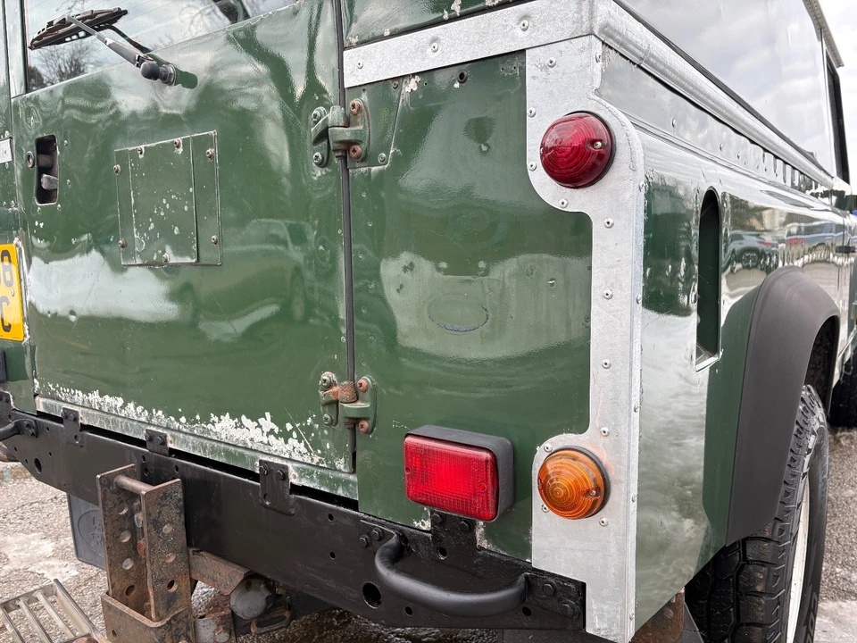 1997 Land Rover Defender - Image 10 of 21