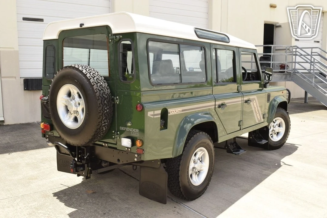 1997 Land Rover Defender 110 - Image 15 of 21