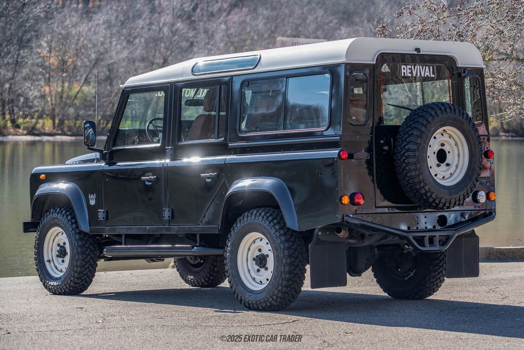 1997 Land Rover Defender 110 - Image 6 of 12