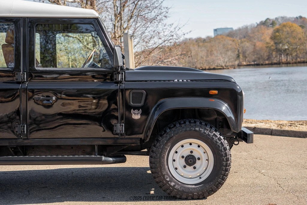 1997 Land Rover Defender 110 - Image 11 of 12
