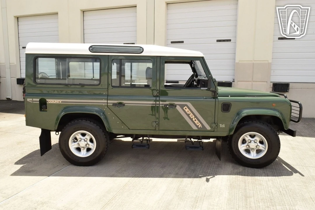 1997 Land Rover Defender 110 - Image 18 of 21