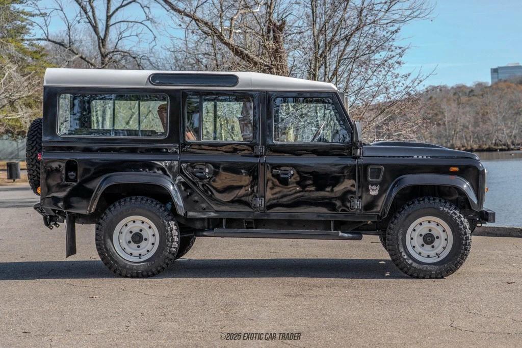 1997 Land Rover Defender 110 - Image 9 of 12
