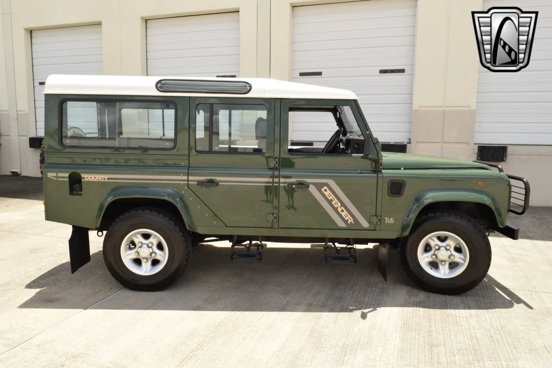 1997 Land Rover Defender - Image 7 of 12