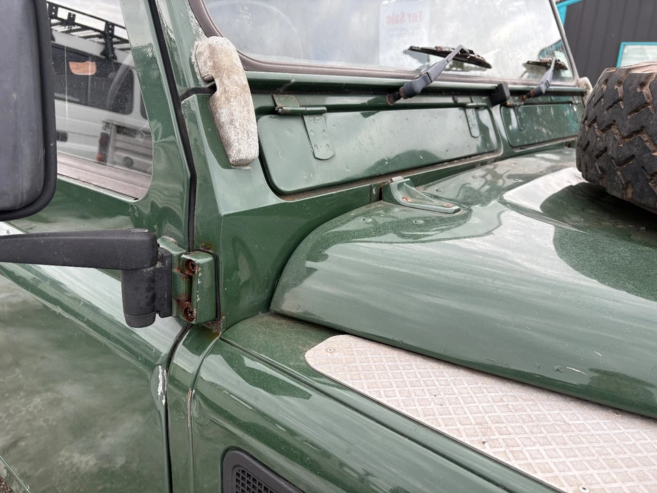 1997 Land Rover Defender - Image 8 of 21