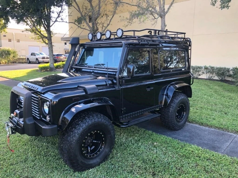 1997 Land Rover Defender 90 - Image 10 of 21