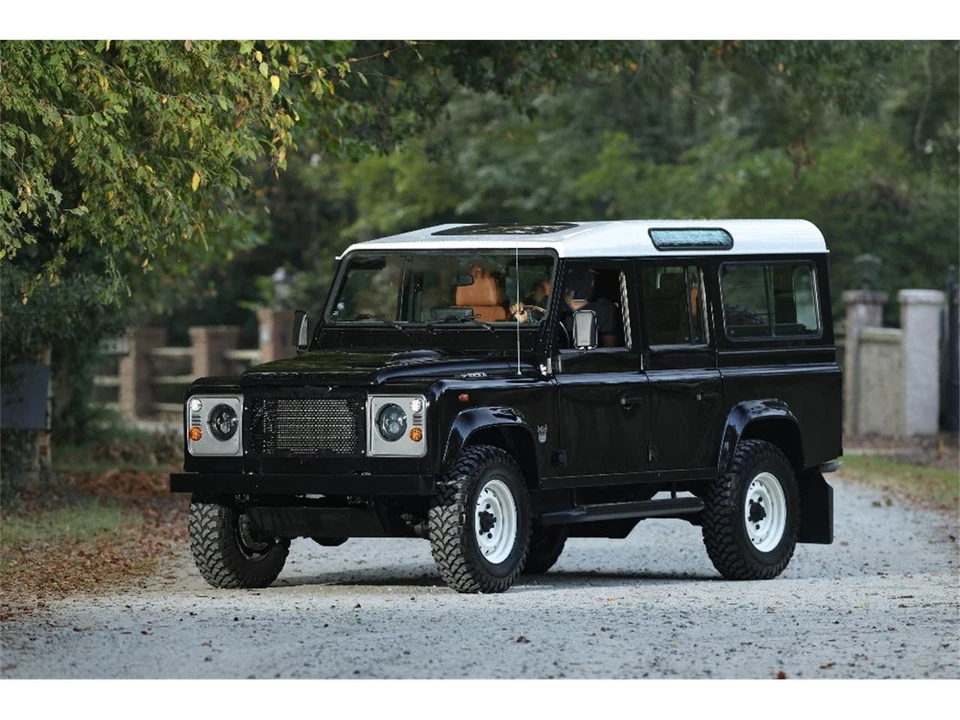 1997 Land Rover Defender 110 - Image 3 of 24
