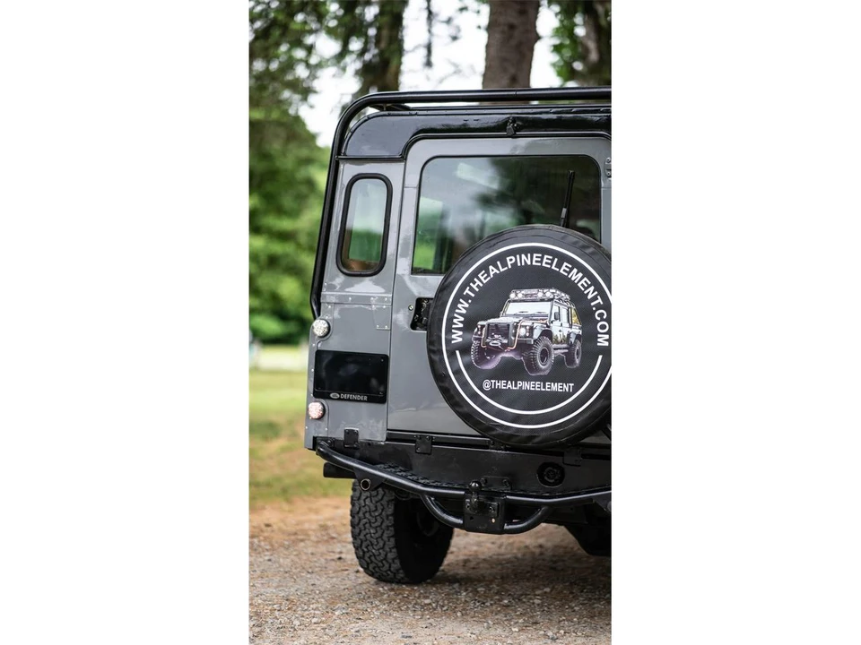 1997 Land Rover Defender 110 - Image 12 of 21
