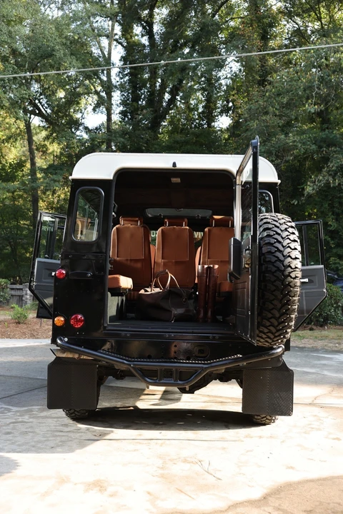 1997 Land Rover Defender 110 - Image 13 of 31