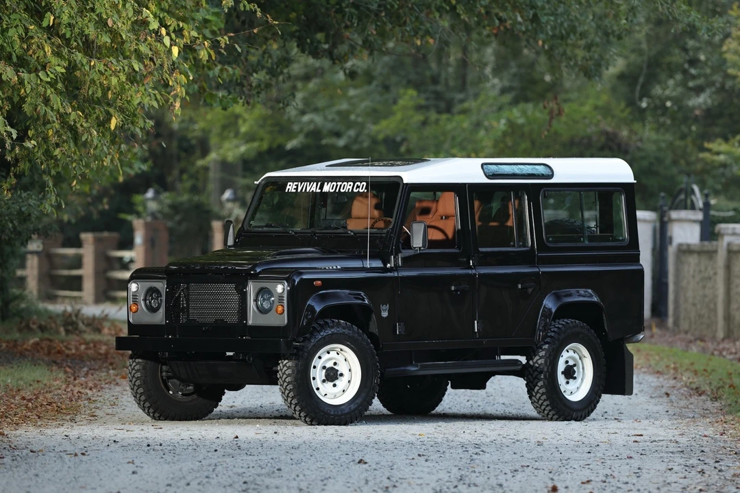1997 Land Rover Defender 110 - Image 4 of 31