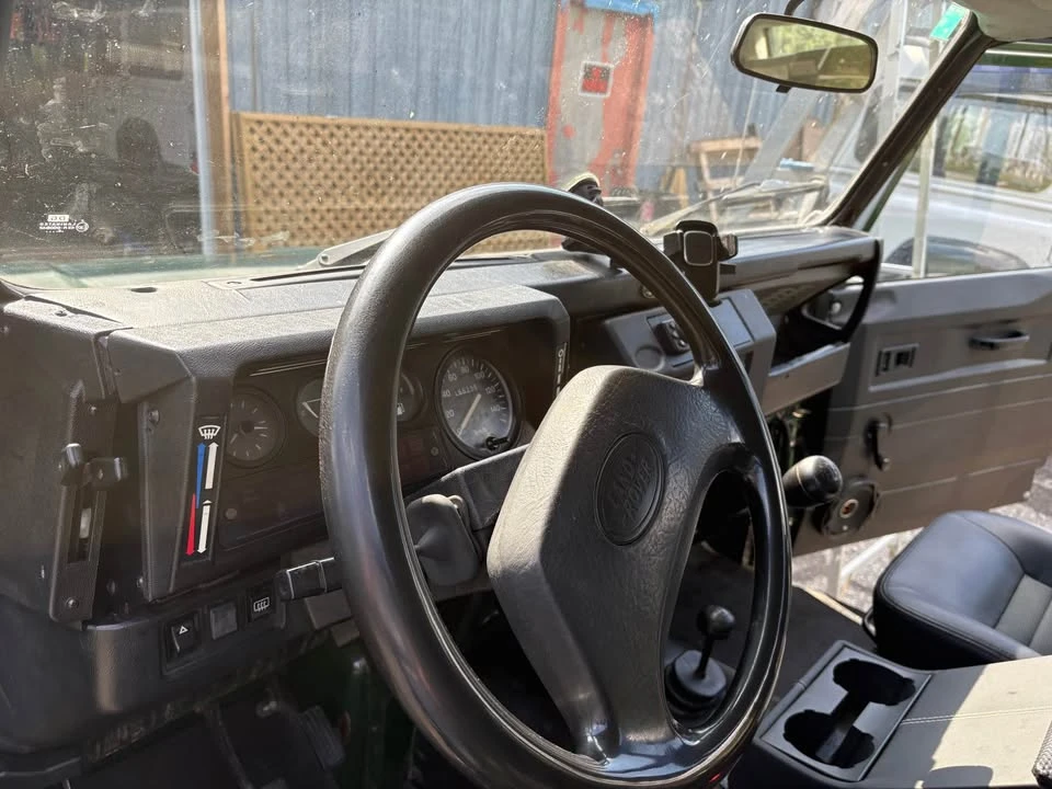 1997 Land Rover Defender 110 - Image 17 of 18