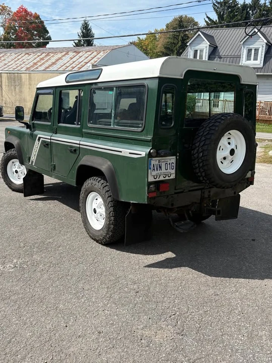 1997 Land Rover Defender 110 - Image 2 of 18