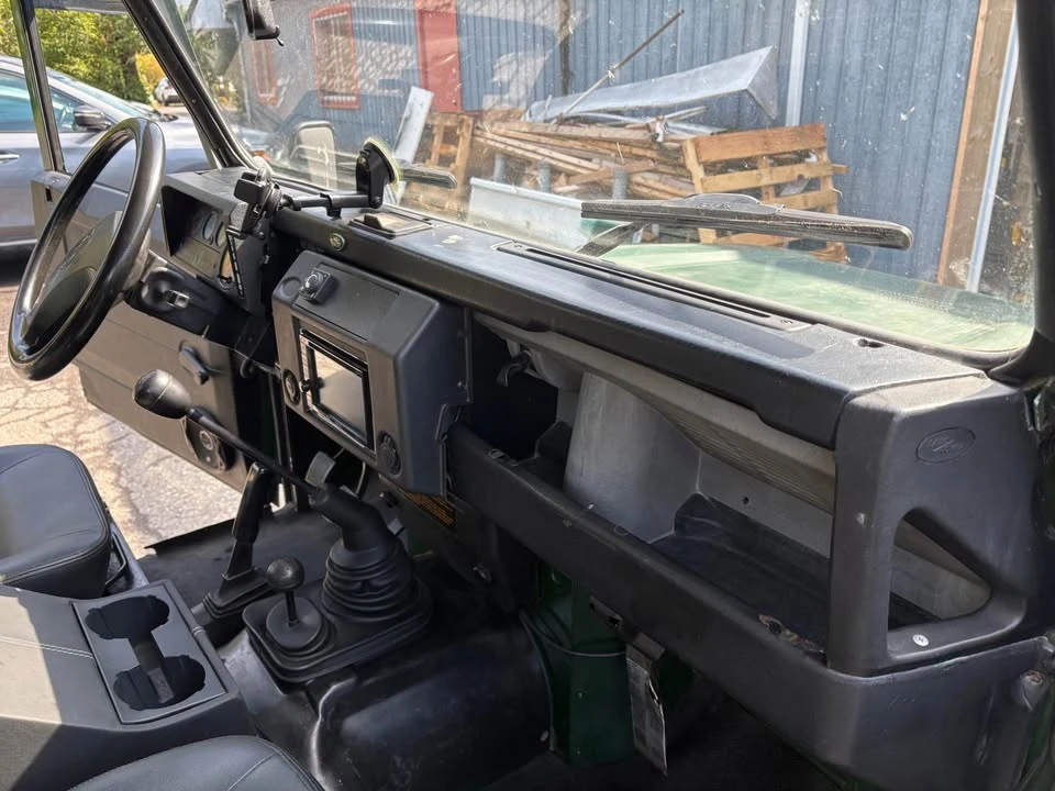 1997 Land Rover Defender 110 - Image 16 of 18