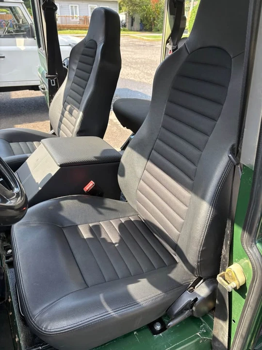 1997 Land Rover Defender 110 - Image 14 of 18