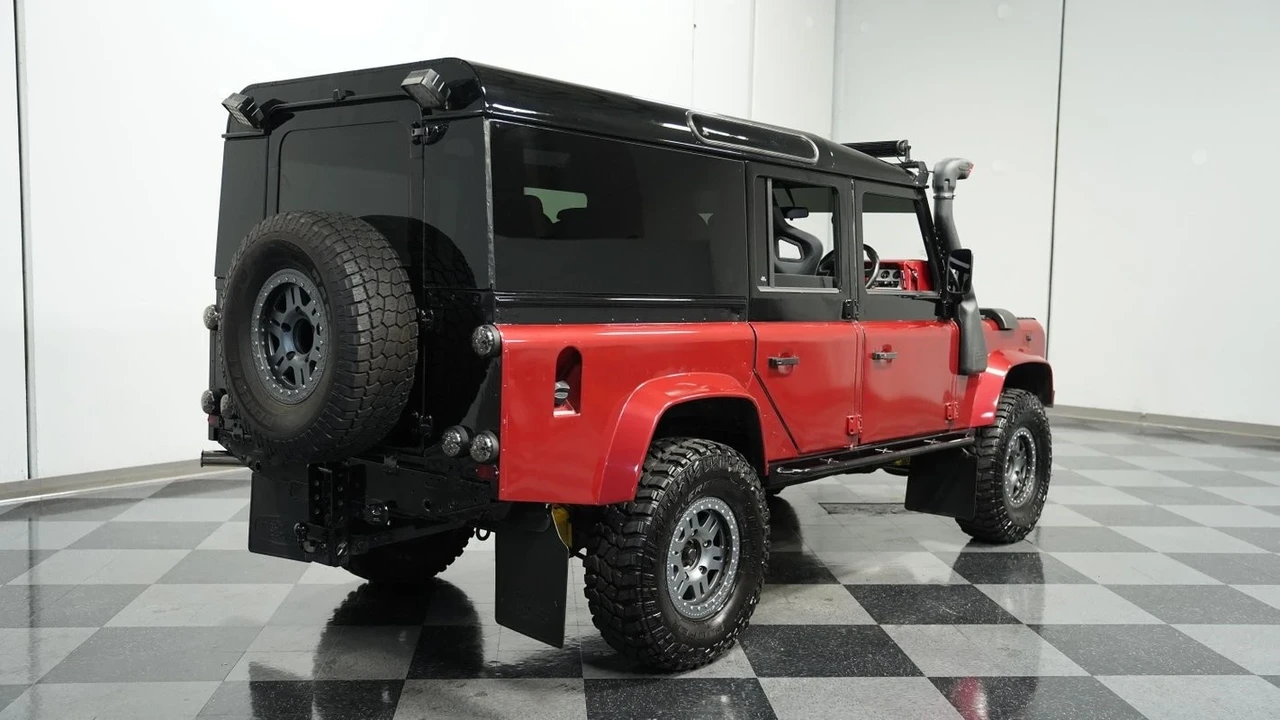 1997 Land Rover Defender 110 - Image 12 of 12