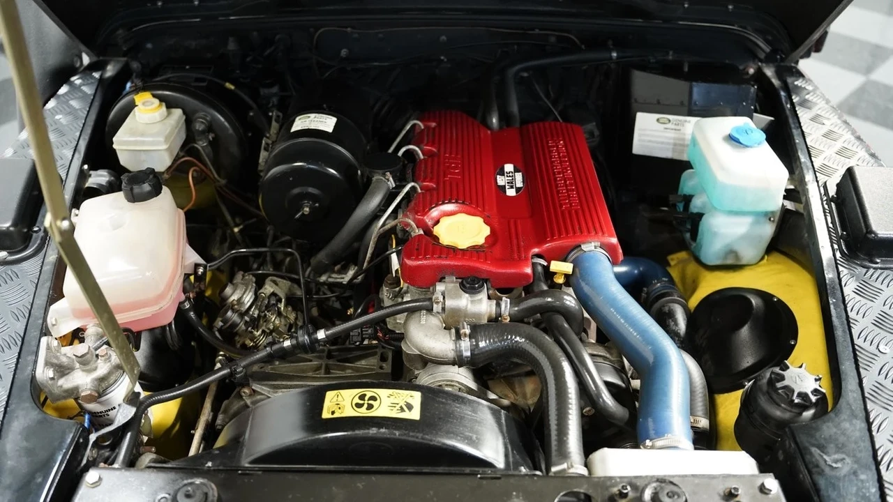 1997 Land Rover Defender 110 - Image 4 of 12