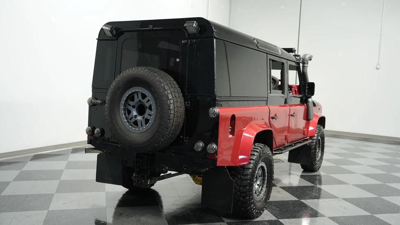 1997 Land Rover Defender 110 - Image 11 of 12