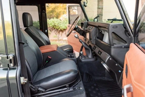 1997 Land Rover Defender 110 - Image 4 of 8