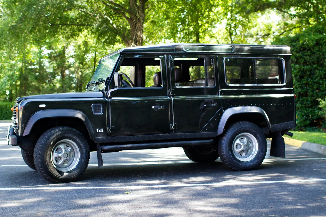 1997 Land Rover Defender 110 - Image 5 of 31