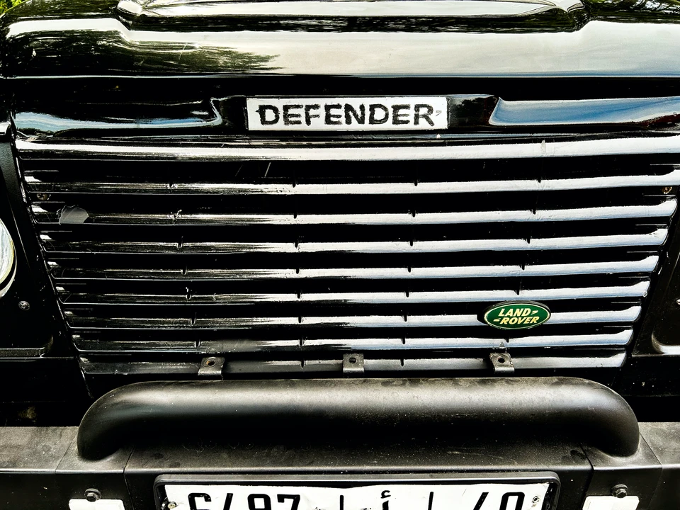 1997 Land Rover Defender 110 - Image 17 of 31