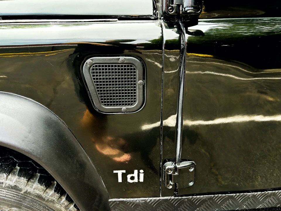 1997 Land Rover Defender 110 - Image 22 of 31