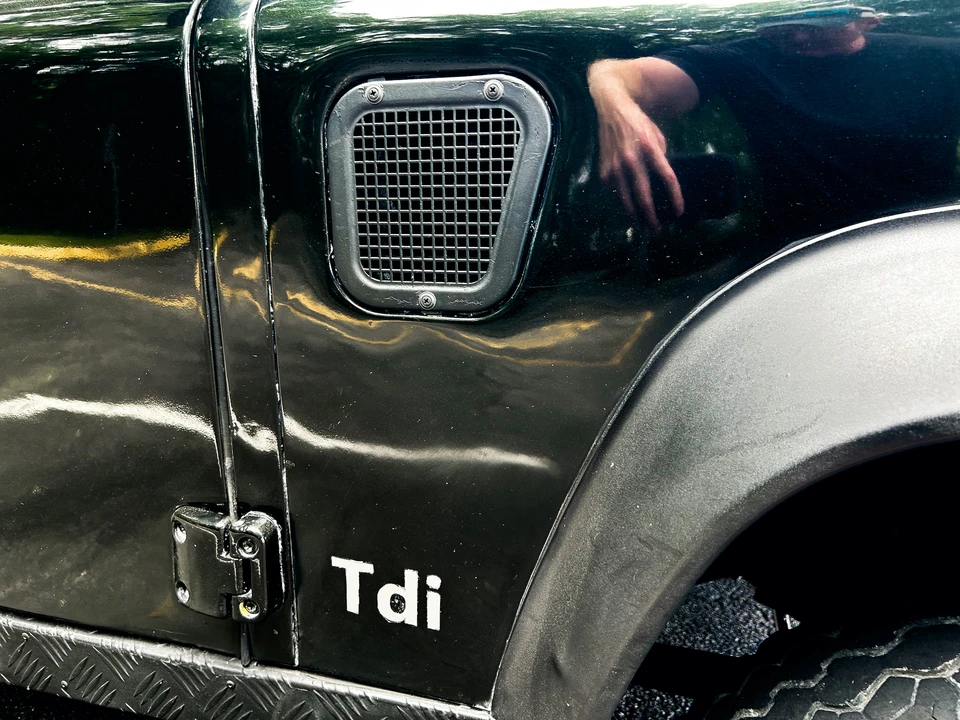 1997 Land Rover Defender 110 - Image 14 of 31