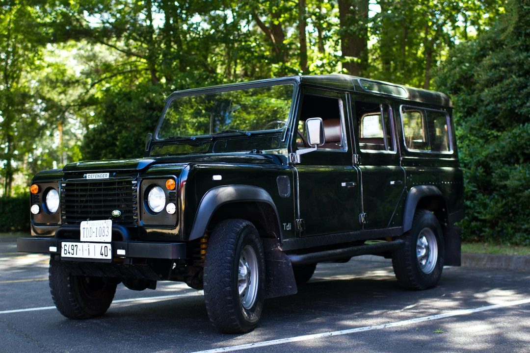 1997 Land Rover Defender 110 - Image 4 of 31