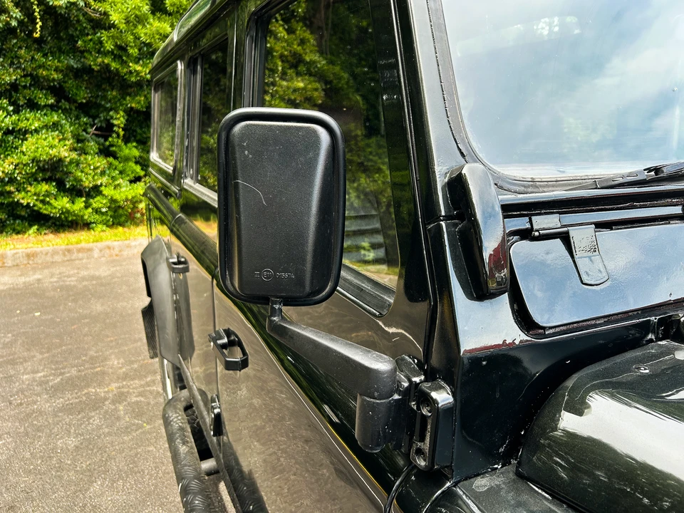 1997 Land Rover Defender 110 - Image 11 of 31