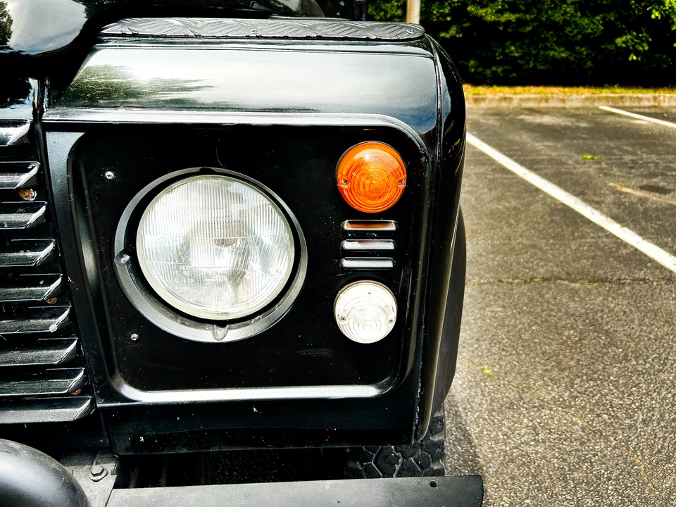 1997 Land Rover Defender 110 - Image 18 of 31