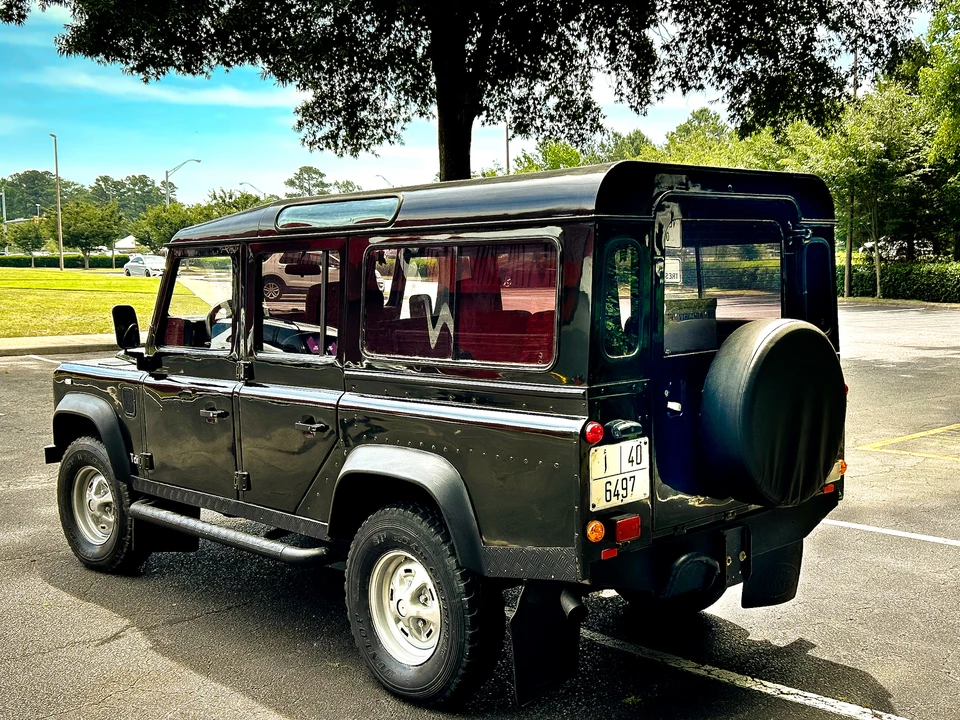 1997 Land Rover Defender 110 - Image 6 of 31
