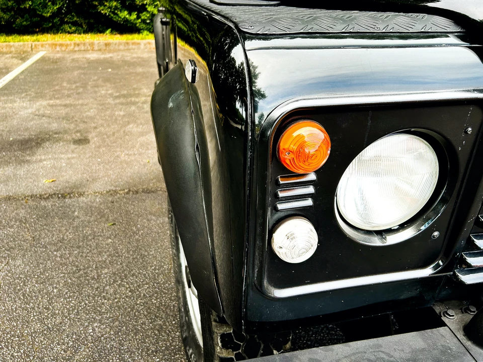1997 Land Rover Defender 110 - Image 16 of 31