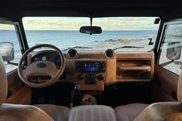 1997 Land Rover Defender 110 - Image 5 of 7